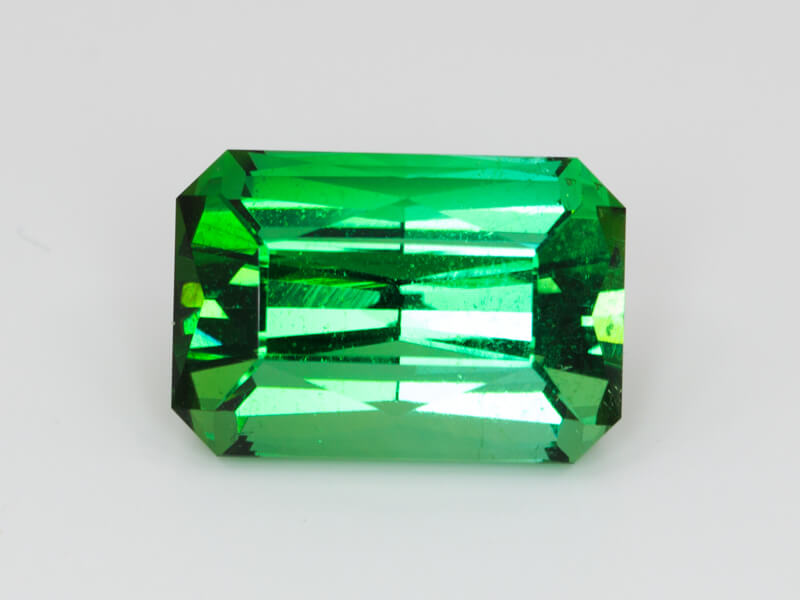 Em Cut 15.59ct Green