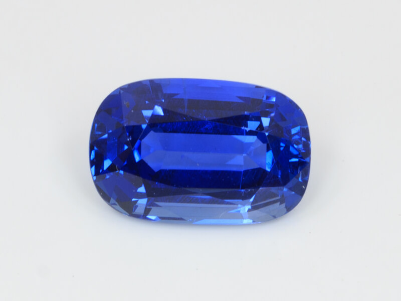 Cushion 5.64ct Blue